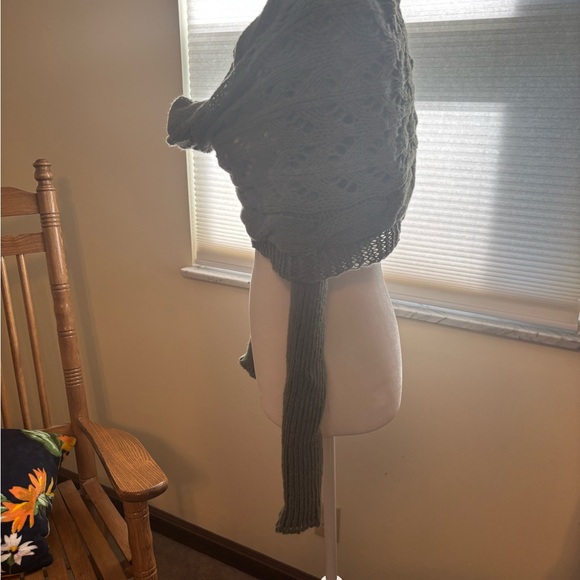 Wrap Shrug - Picture 2 of 3